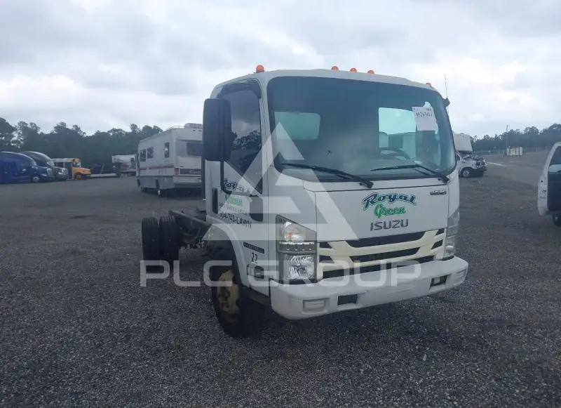 2018 Isuzu NPR photo