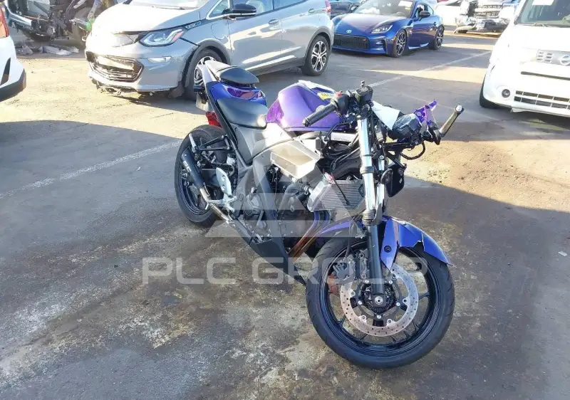 2018 Yamaha YZFR3 фото