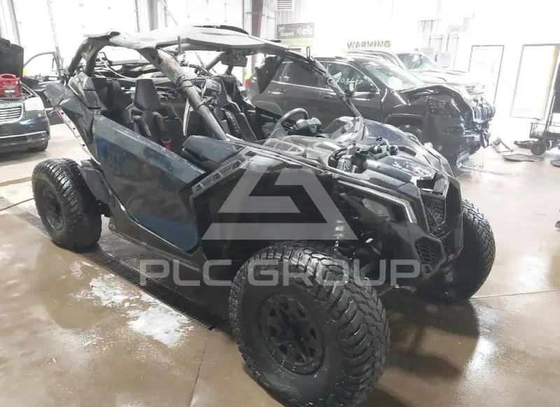 2018 Can-AM MAVERICK фото