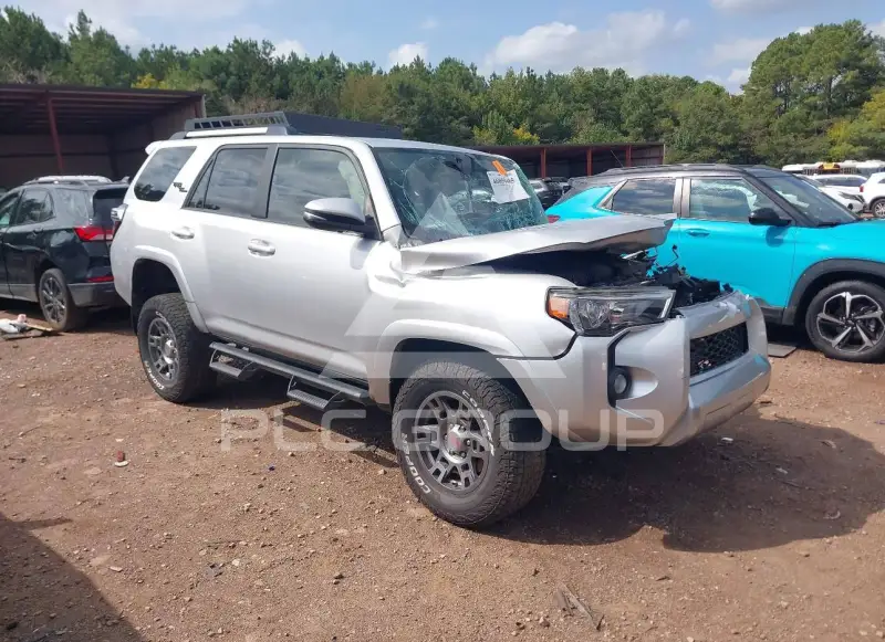 2018 Toyota 4 RUNNER photo