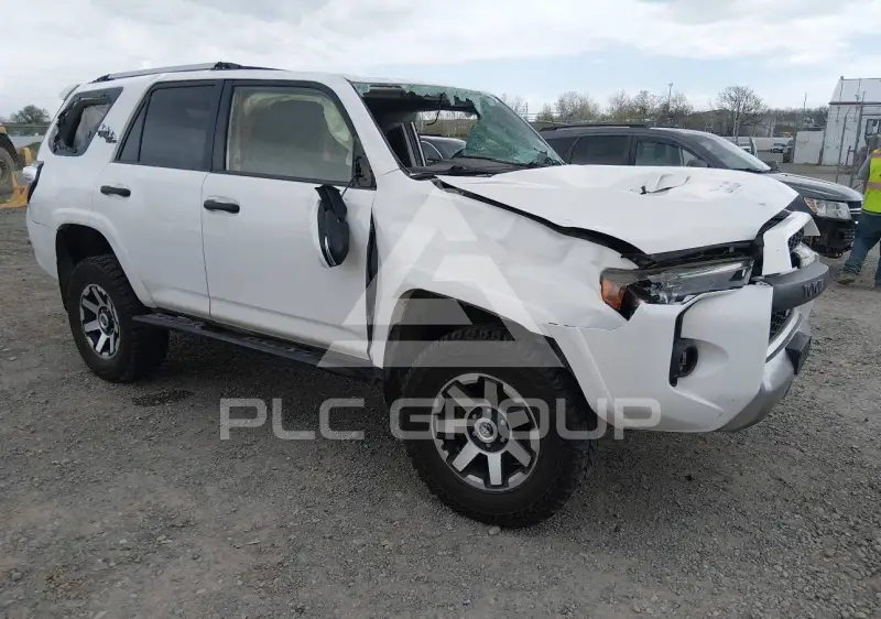 2018 Toyota 4 RUNNER фото