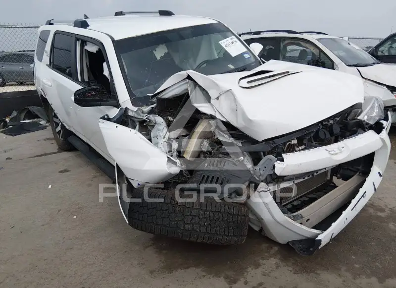2018 Toyota 4 RUNNER фото