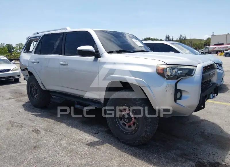 2018 Toyota 4 RUNNER photo