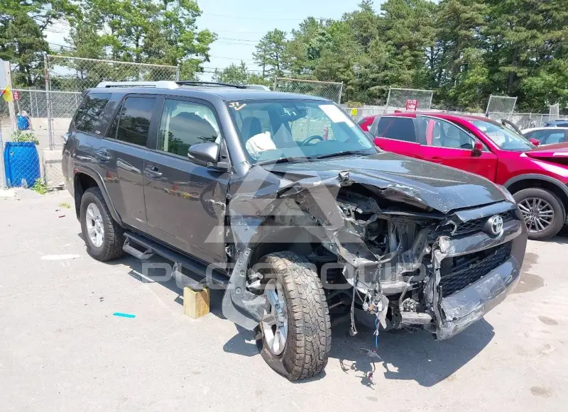 2018 Toyota 4 RUNNER photo