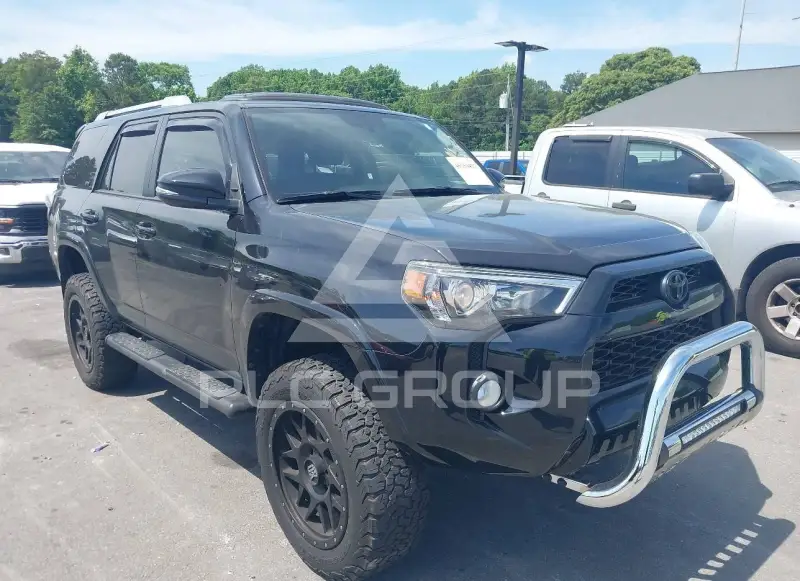 2018 Toyota 4 RUNNER photo