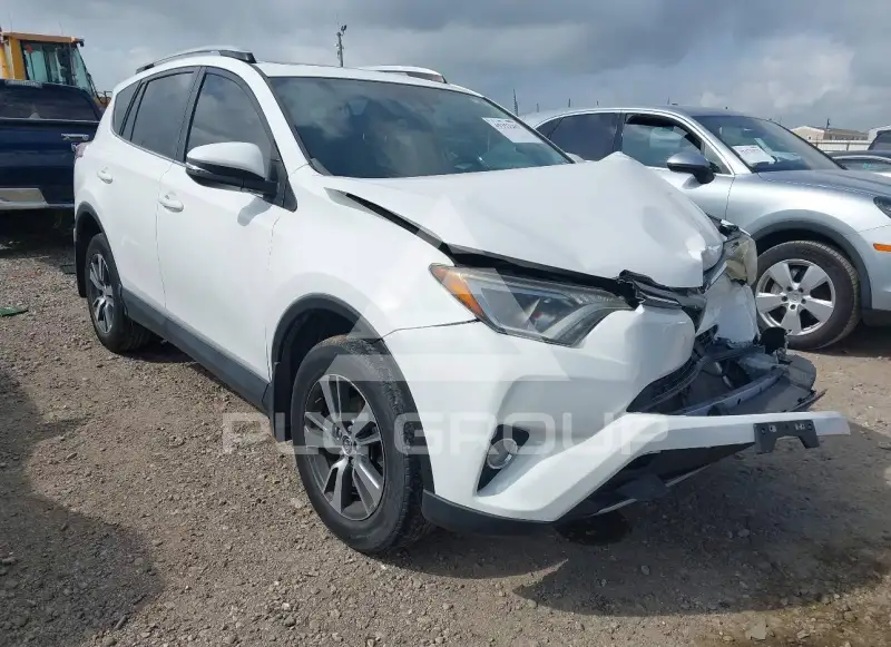 2018 Toyota RAV4 фото