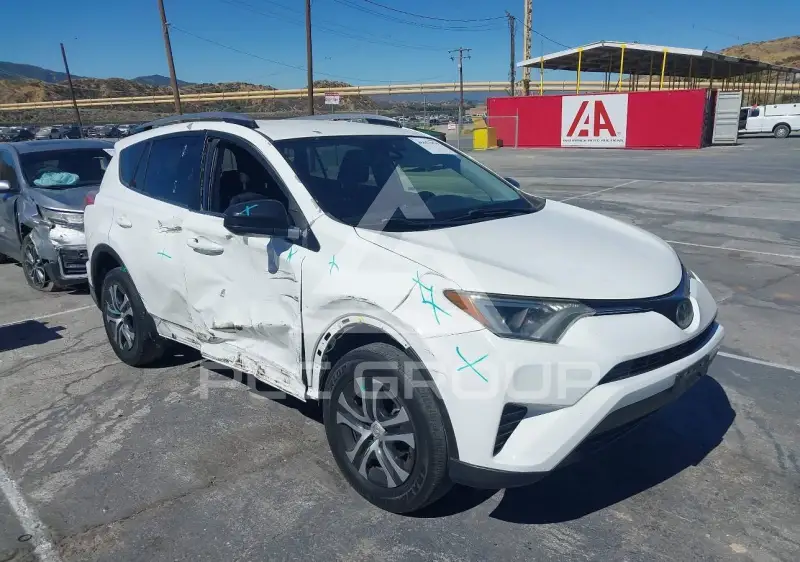 2018 Toyota RAV4 photo