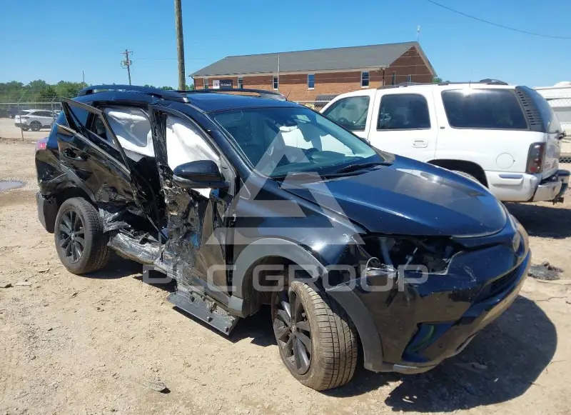 2018 Toyota RAV4 фото