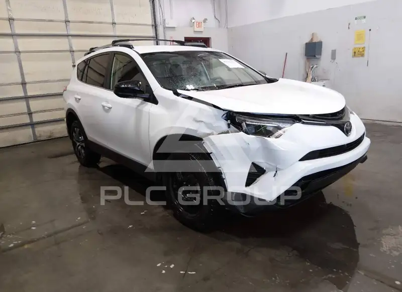2018 Toyota RAV4 фото