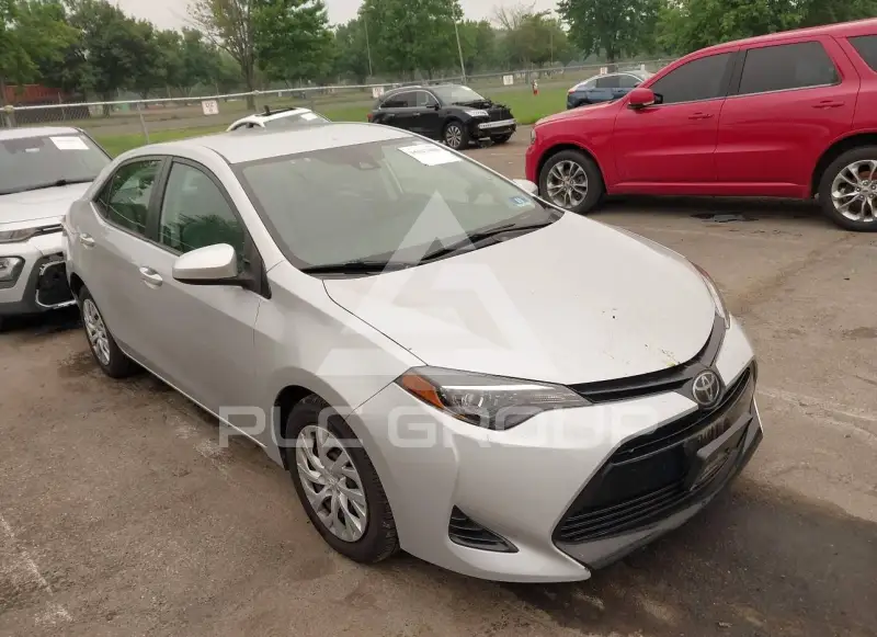 2018 Toyota COROLLA фото