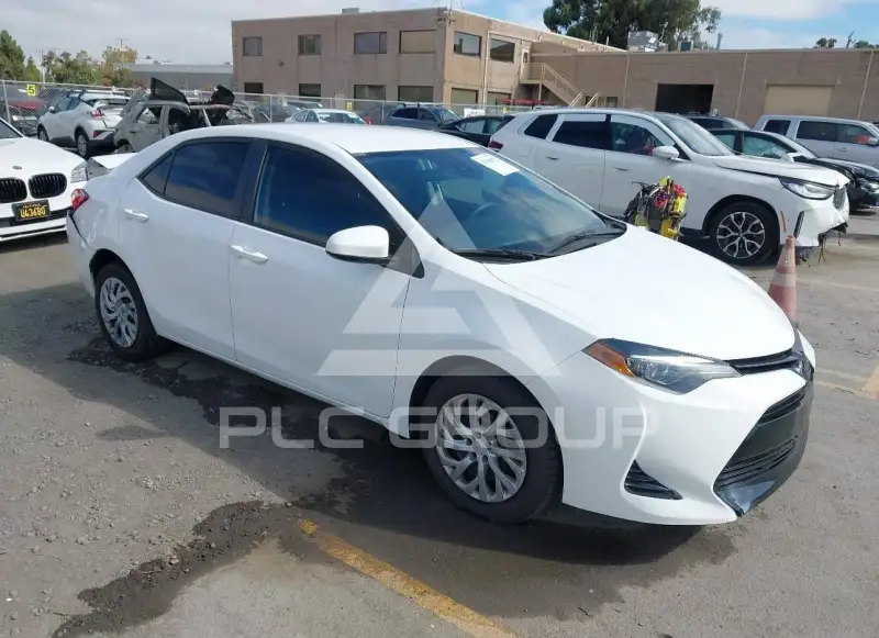 2018 Toyota COROLLA фото