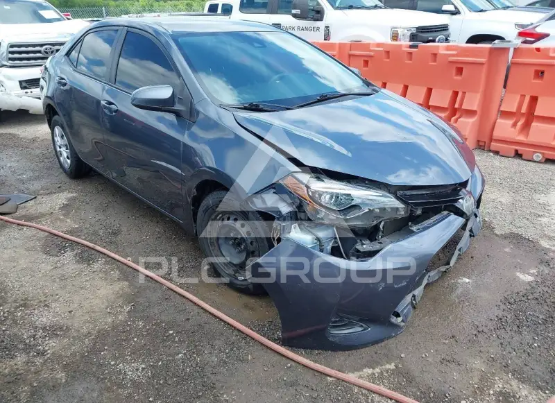 2018 Toyota COROLLA фото