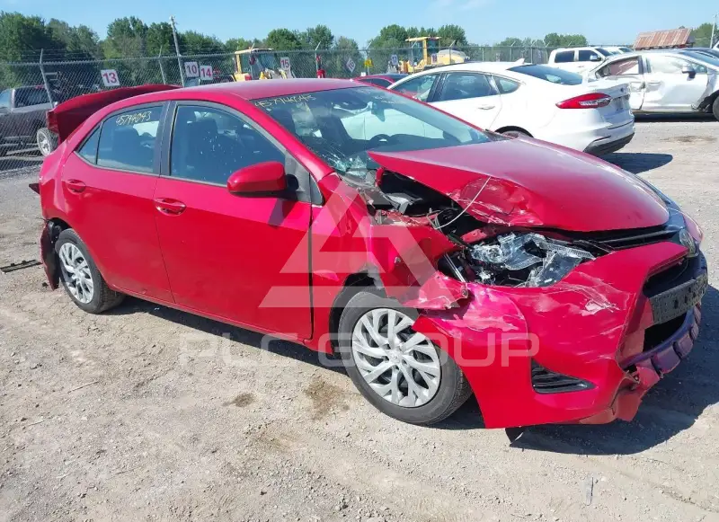 2018 Toyota COROLLA фото