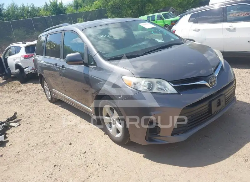 2018 Toyota SIENNA фото