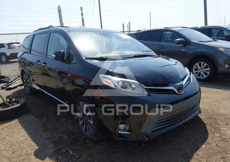 2018 Toyota SIENNA photo