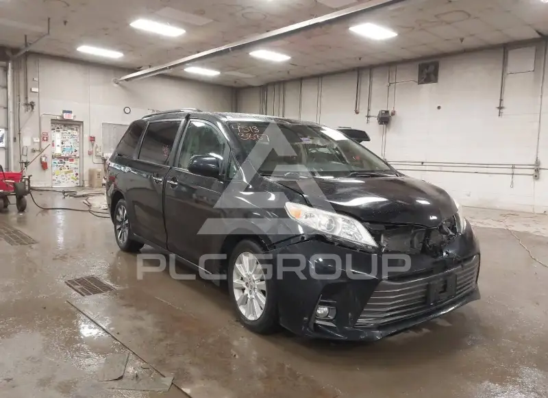 2018 Toyota SIENNA фото