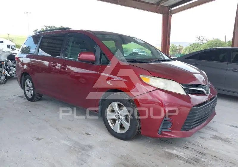 2018 Toyota SIENNA photo