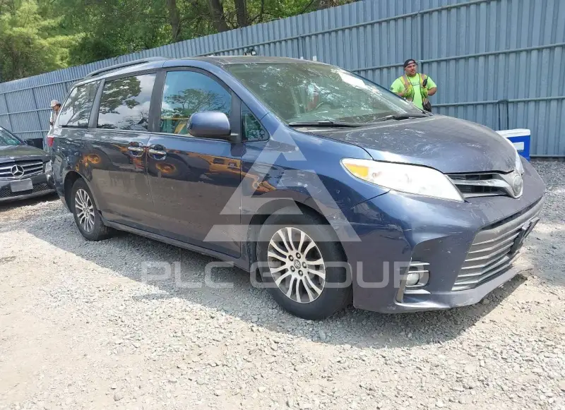 2018 Toyota SIENNA фото