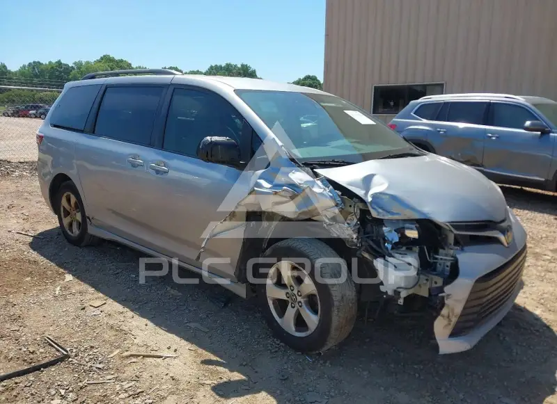 2018 Toyota SIENNA фото