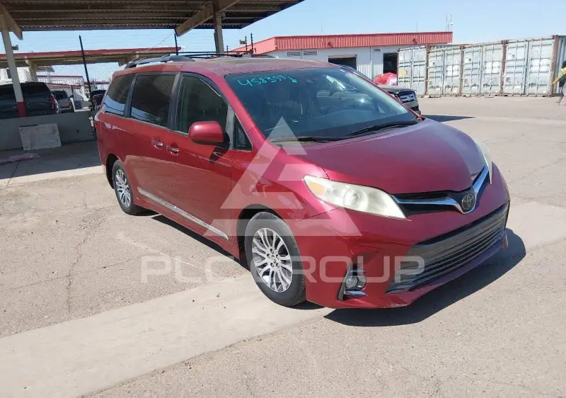 2018 Toyota SIENNA photo