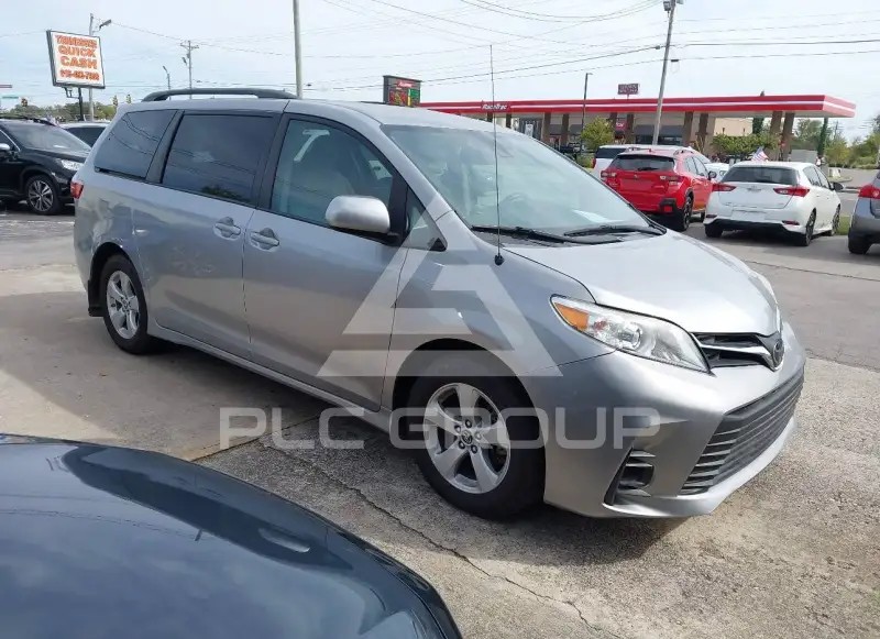 2018 Toyota SIENNA фото