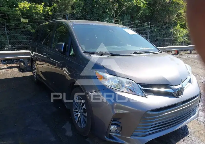 2018 Toyota SIENNA фото