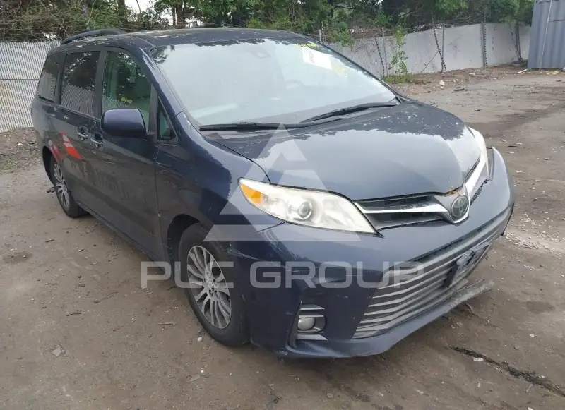 2018 Toyota SIENNA фото