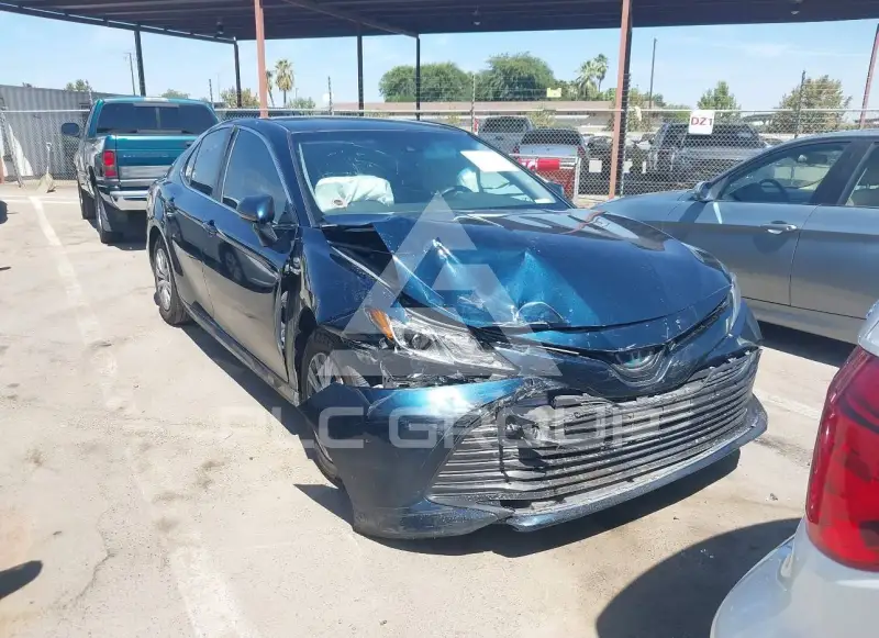 2018 Toyota CAMRY фото