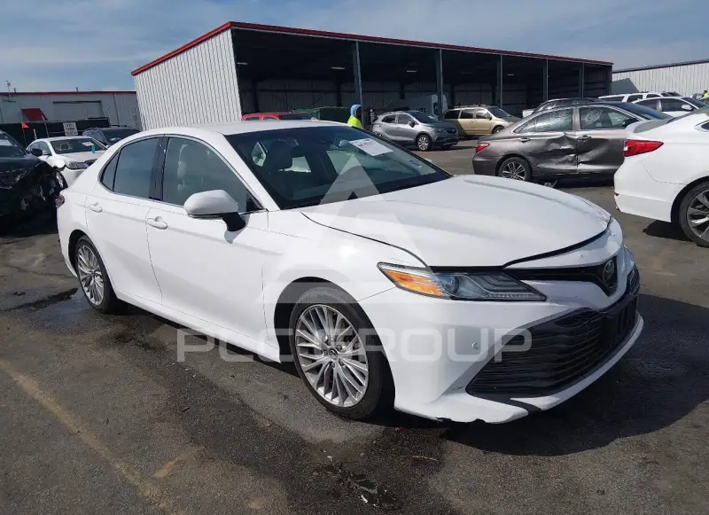 2018 Toyota CAMRY фото