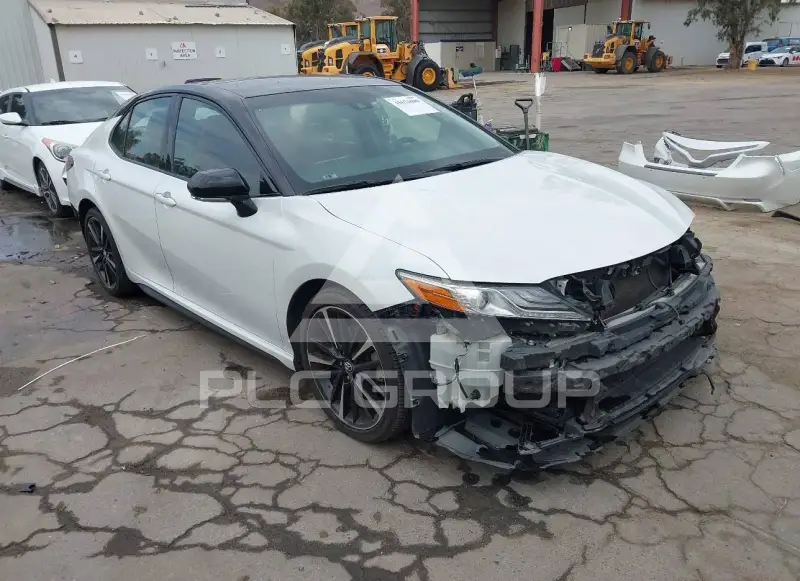2018 Toyota CAMRY фото