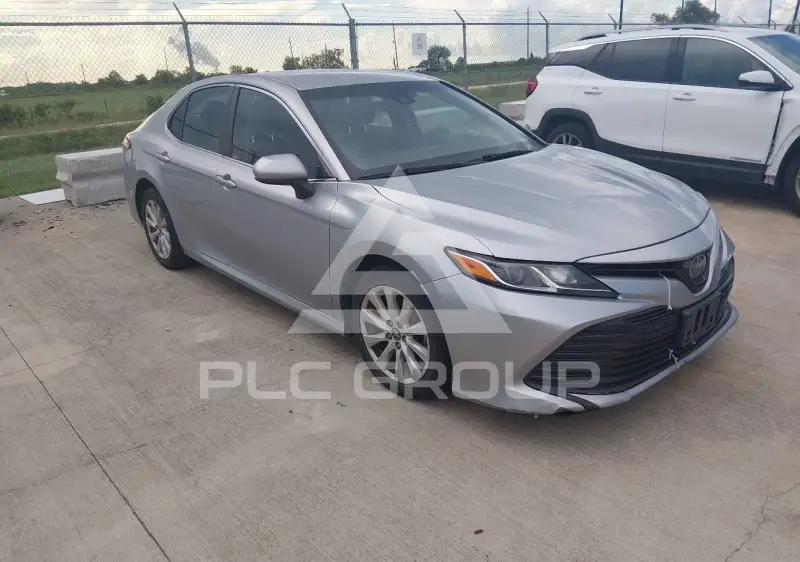 2018 Toyota CAMRY фото