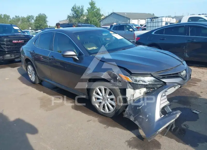 2018 Toyota CAMRY фото
