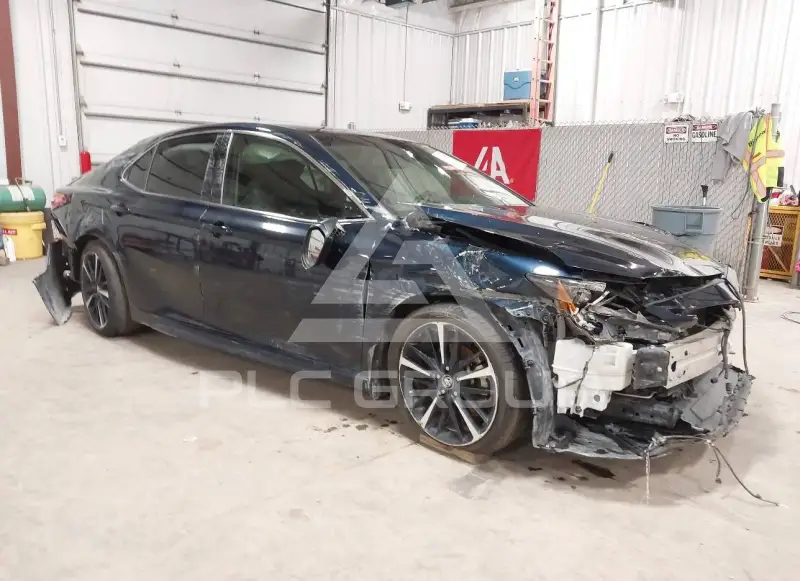 2018 Toyota CAMRY фото