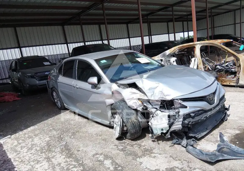 2018 Toyota CAMRY фото