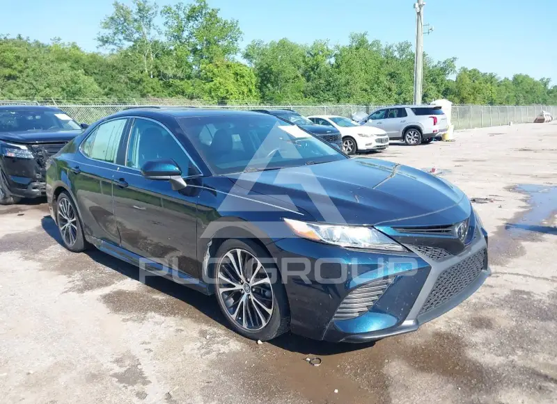 2018 Toyota CAMRY фото