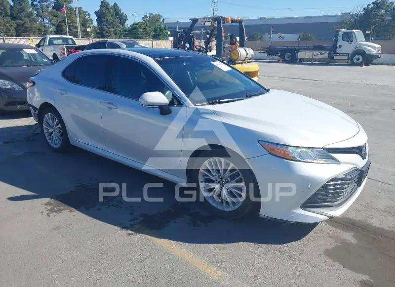 2018 Toyota CAMRY фото