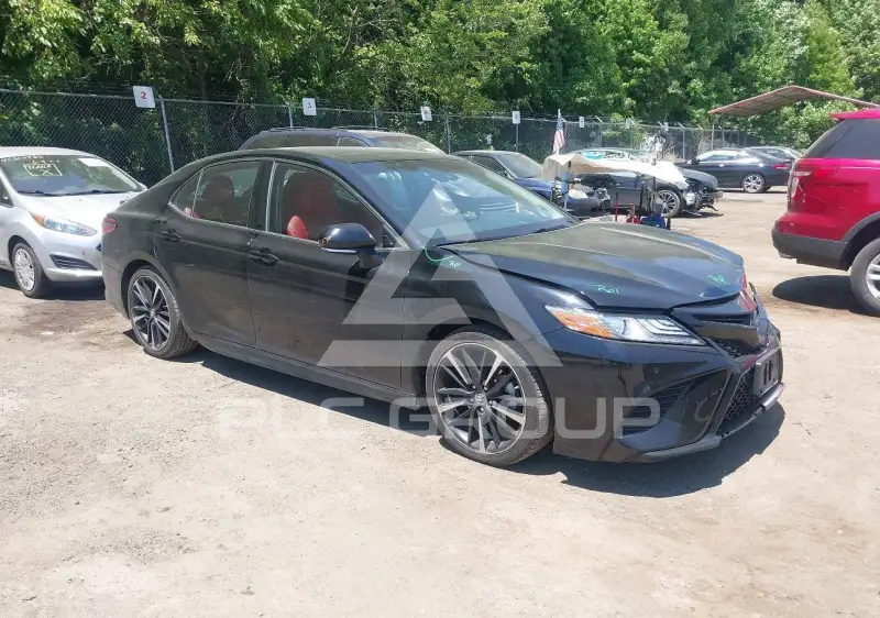 2018 Toyota CAMRY фото