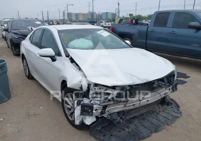 2018 Toyota CAMRY фото