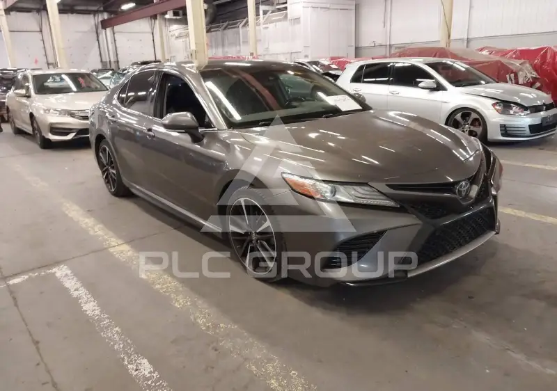 2018 Toyota CAMRY фото