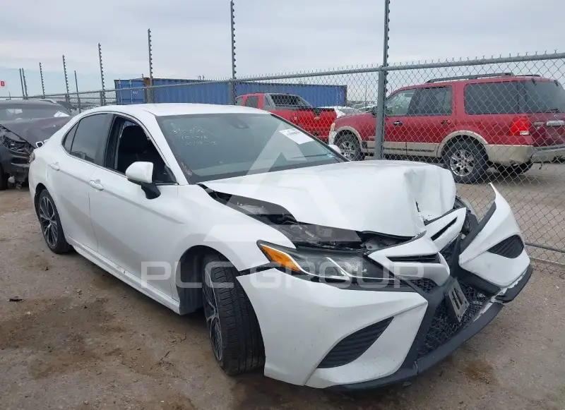 2018 Toyota CAMRY фото