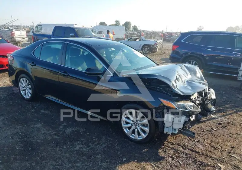 2018 Toyota CAMRY фото