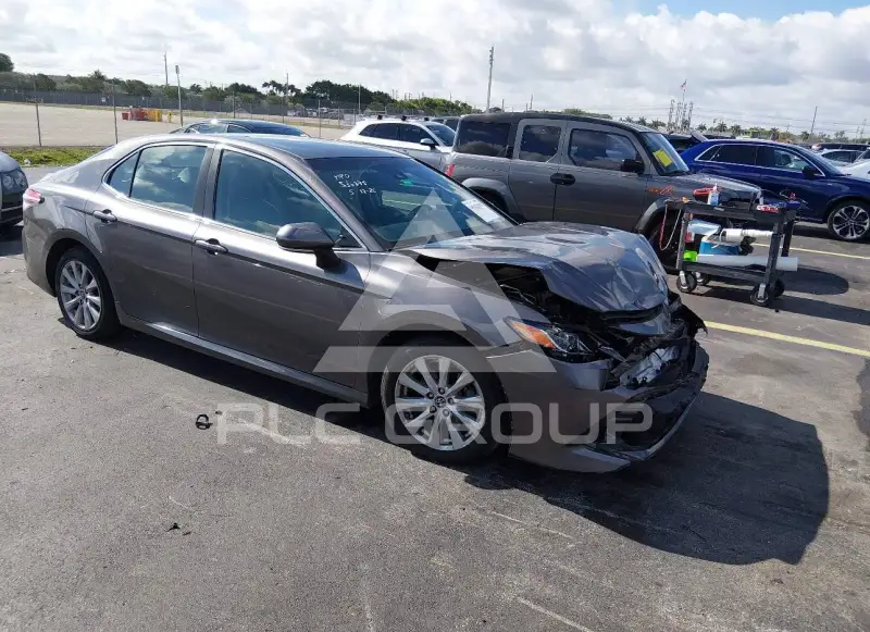 2018 Toyota CAMRY фото