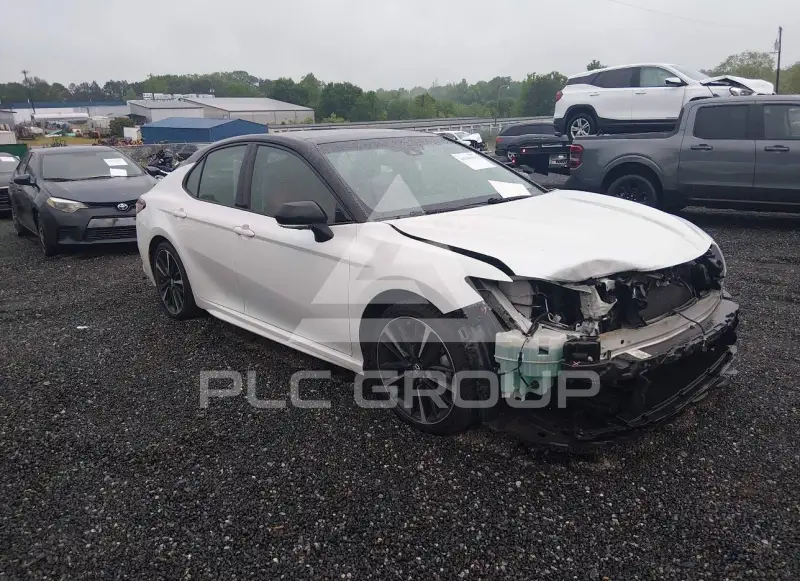 2018 Toyota CAMRY фото