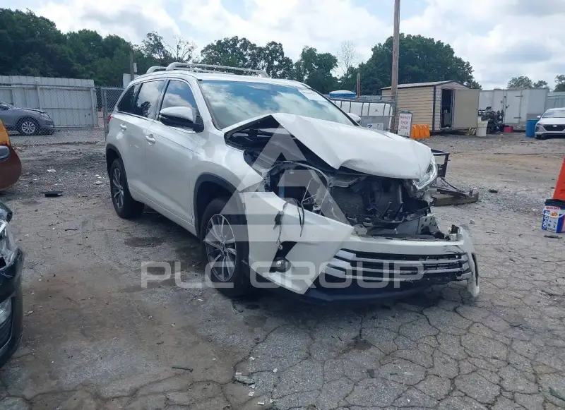 2018 Toyota Highlander фото