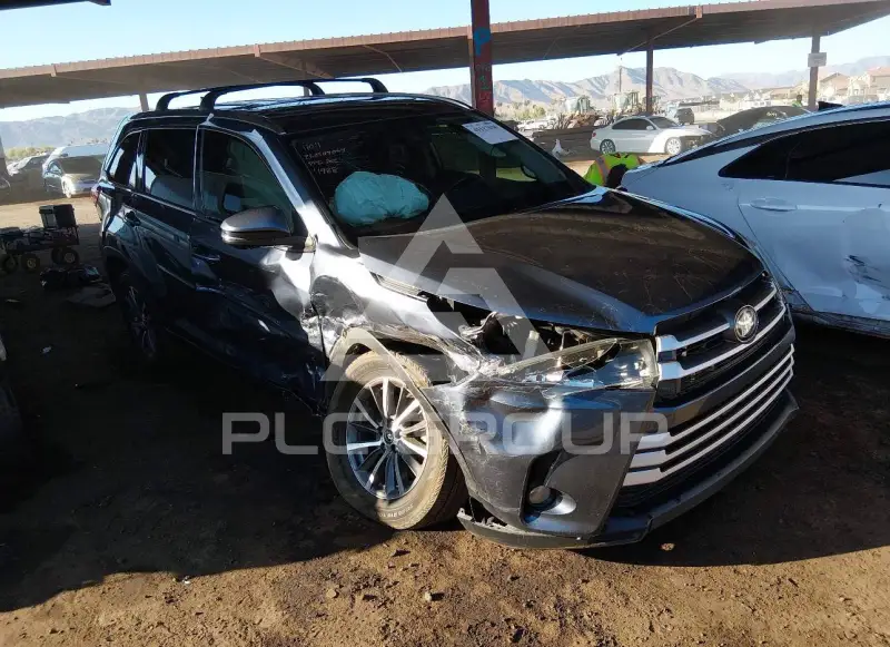 2018 Toyota Highlander фото