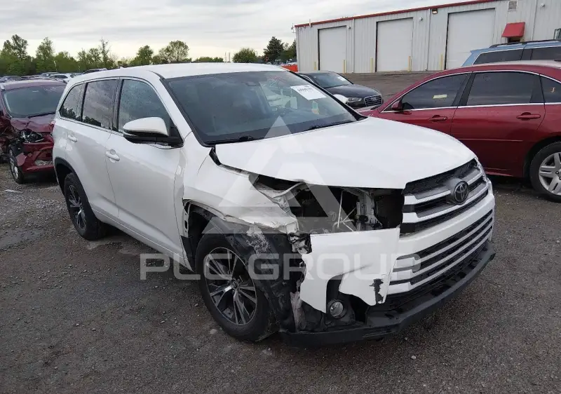2018 Toyota Highlander фото