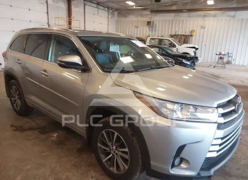 2018 Toyota Highlander фото