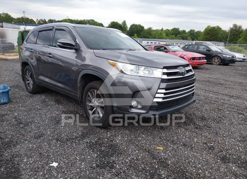 2018 Toyota Highlander фото
