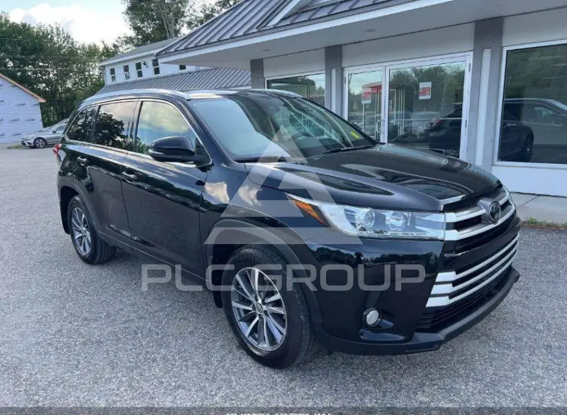 2018 Toyota Highlander фото