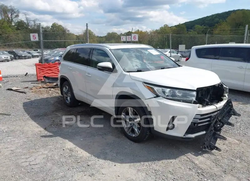 2018 Toyota Highlander photo